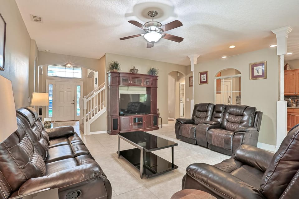 TV and multimedia, Living room, Seating area