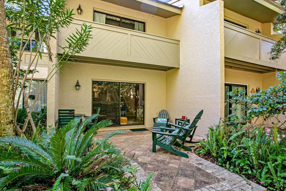 Property building, Patio, Day, Garden view