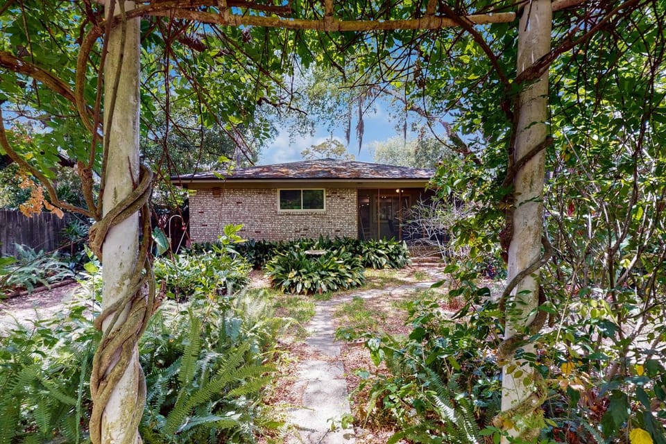 Property building, Facade/entrance, Day, Garden view