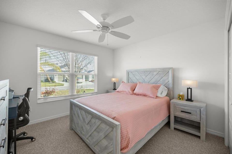Walk to Sawgrass, Near Eastport With Golfcart and Patio House in Wildwood