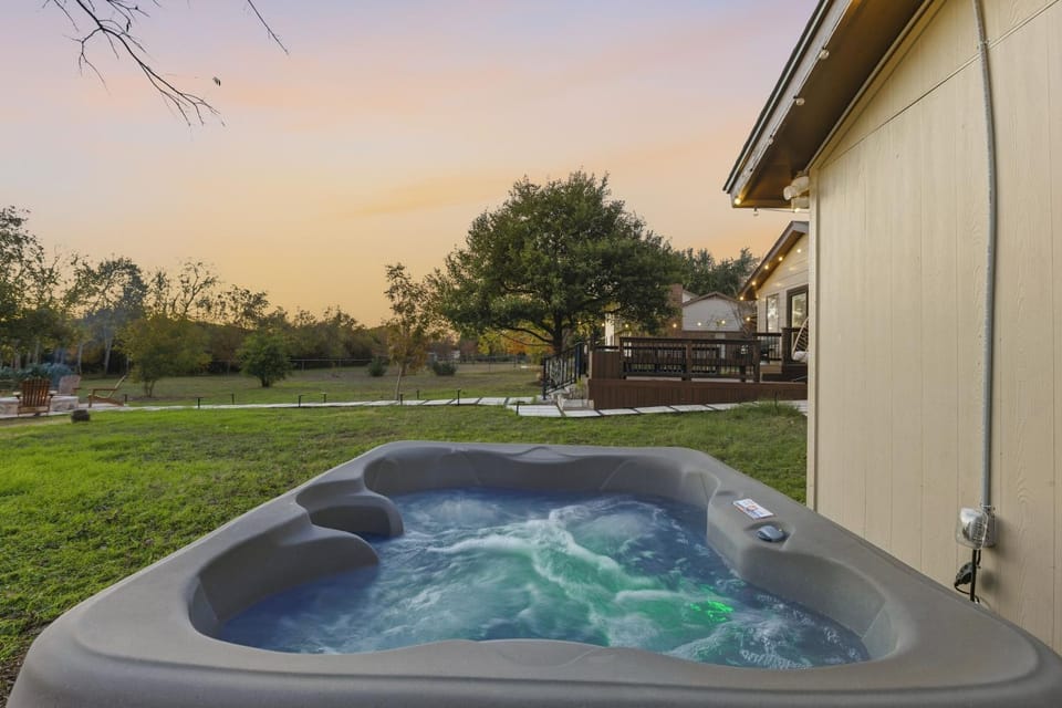 Garden, Hot Tub, Garden view