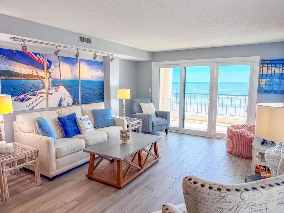 TV and multimedia, Balcony/Terrace, Living room, Seating area