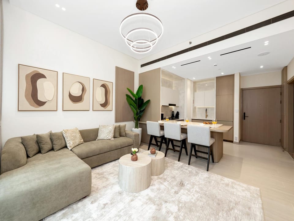 Kitchen or kitchenette, Living room, Seating area, Dining area