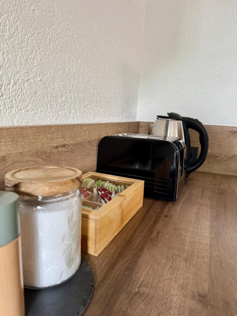 Coffee/tea facilities, Kitchen or kitchenette