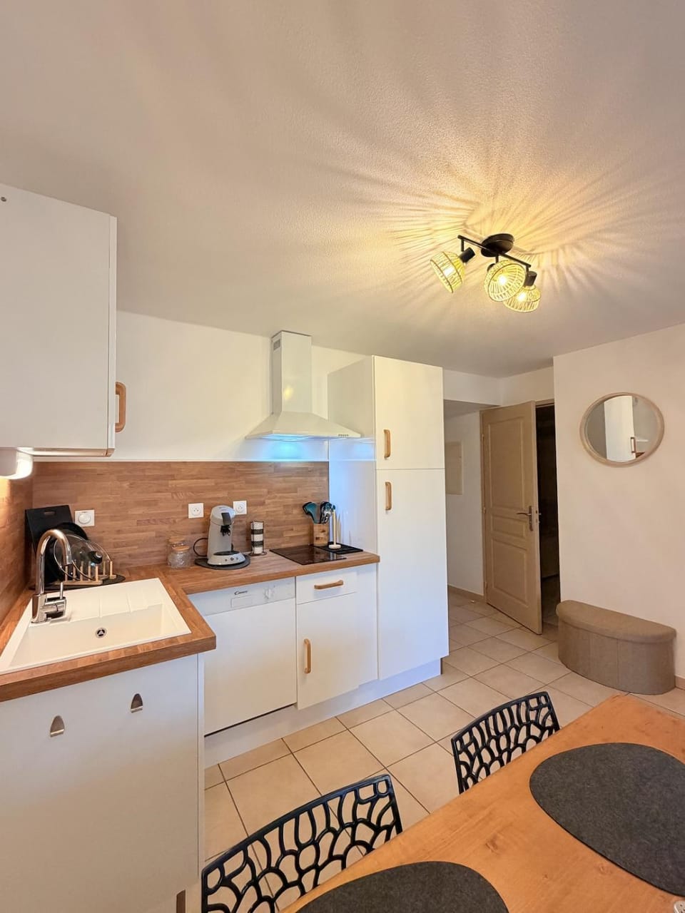 Beaune Green Lodge -Piscine et Sauna Apartment in Bourgogne-Franche-Comté