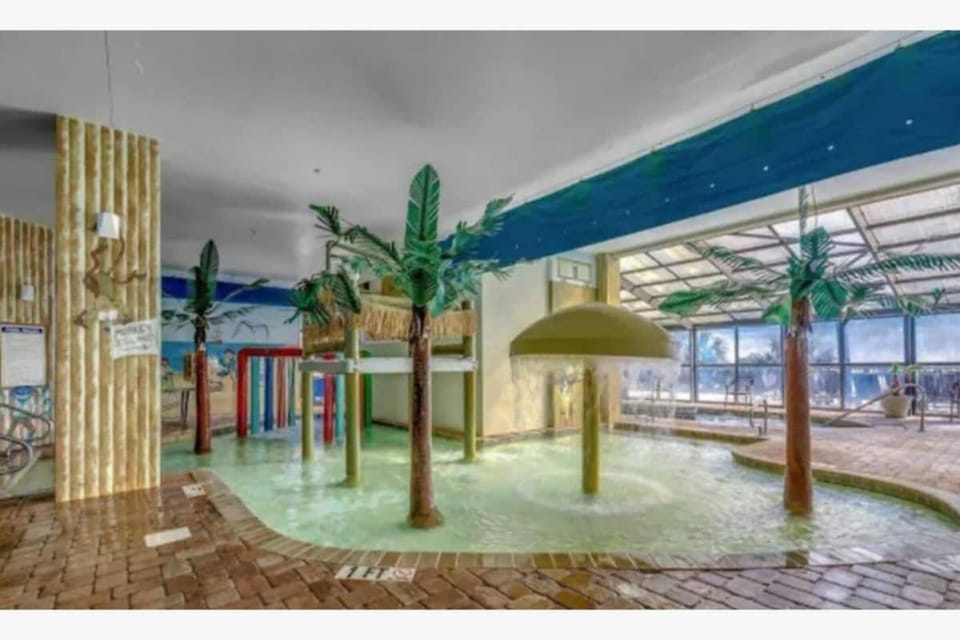 Seaside Oasis, Oceanfront with Balcony CR1124 Apartment in Myrtle Beach