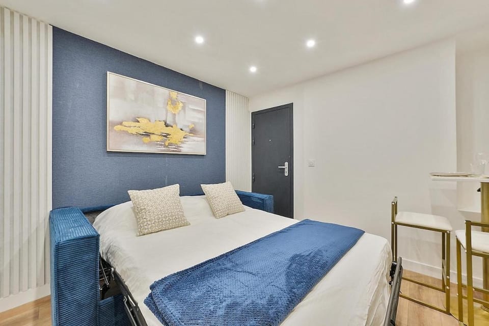Welcome to Azure Escape Apartment in Bussy-Saint-Georges