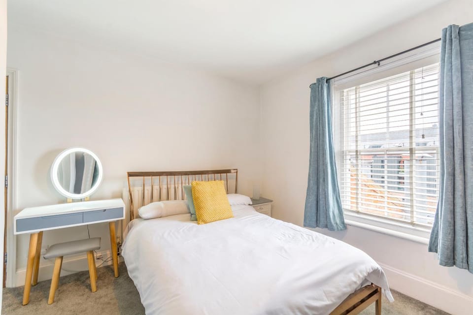 Minster Hub - 2 Min Walk 2 Minster! Bed and Breakfast in York