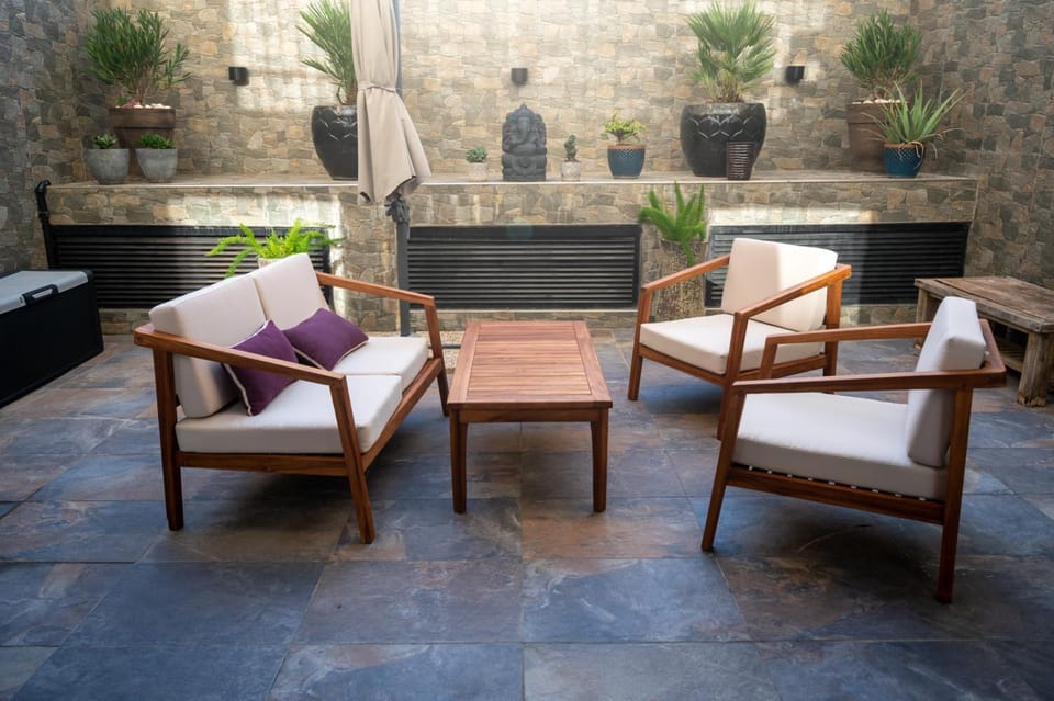 Patio, Seating area
