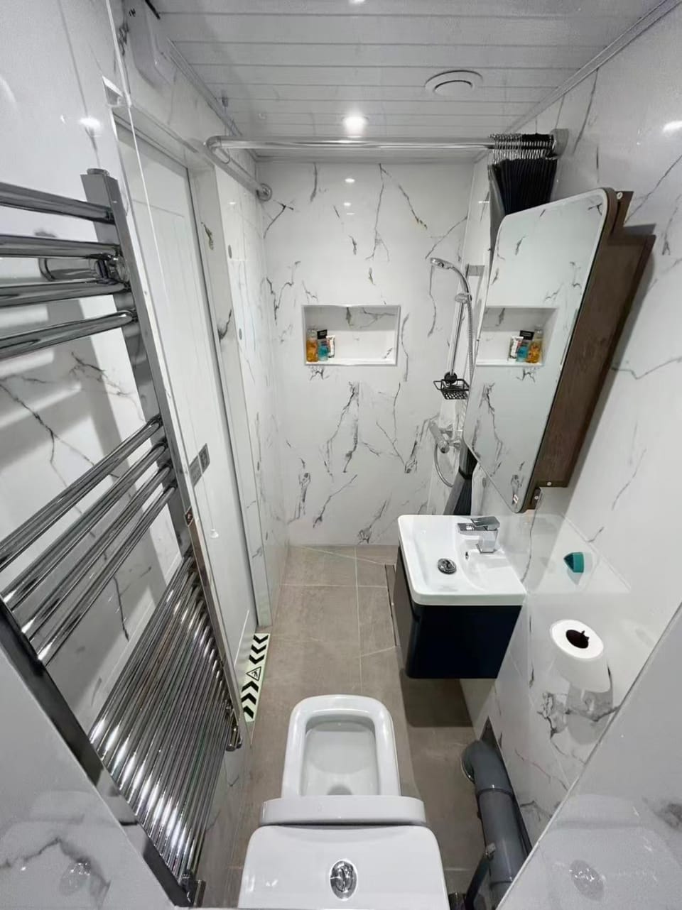 Shower, Toilet, Bathroom