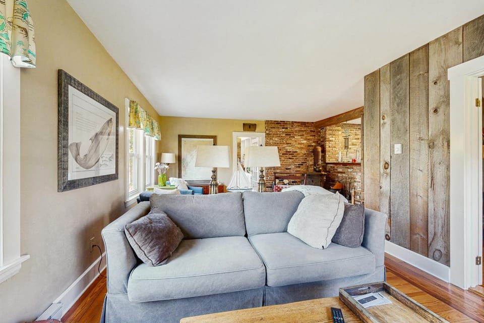 Close to Ocean! Family-Friendly Orrs Island Escape House in Orrs Island