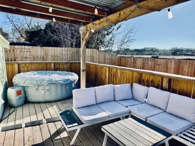 Boardwalk Bungalow Combo Stay for 9 House in League City