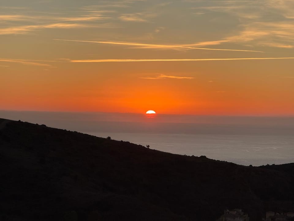 View (from property/room), Sea view, Sunrise