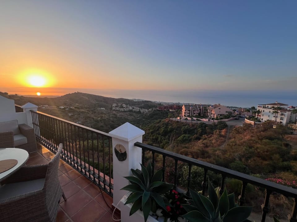 View (from property/room), Balcony/Terrace, Sea view, Sunrise