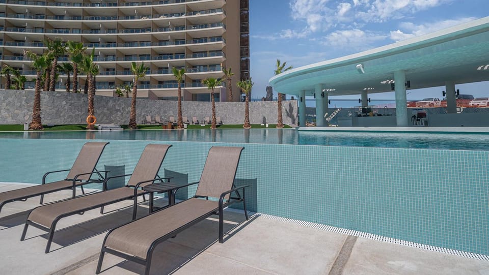 Day, Pool view, Swimming pool, sunbed