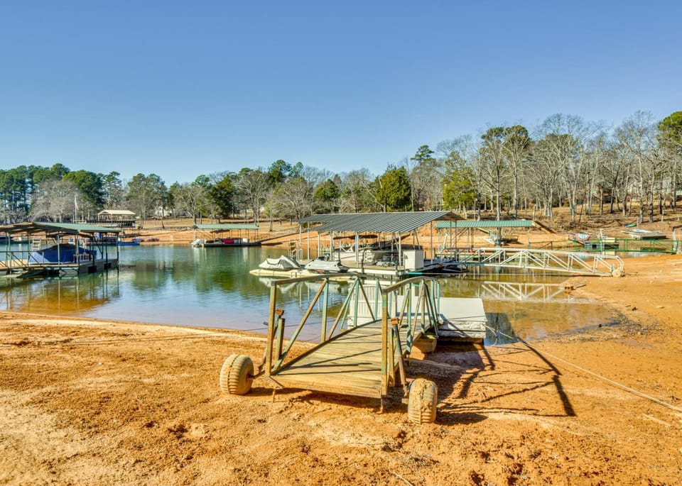 Lake Haven on Lake Hartwell: Cozy 2BR Apt Apartment in Reed Creek