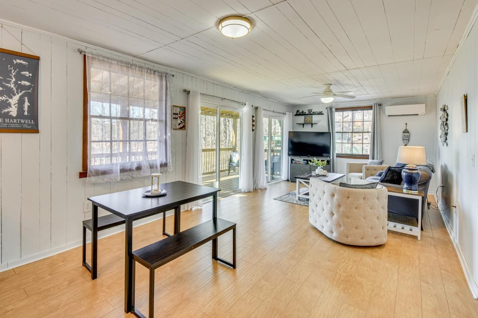 Lake Haven on Lake Hartwell: Cozy 2BR Apt Apartment in Reed Creek