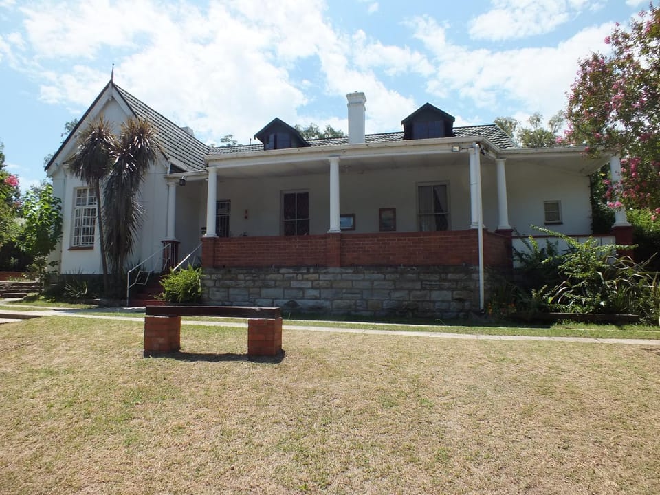 Property building, Garden, Balcony/Terrace, Garden view