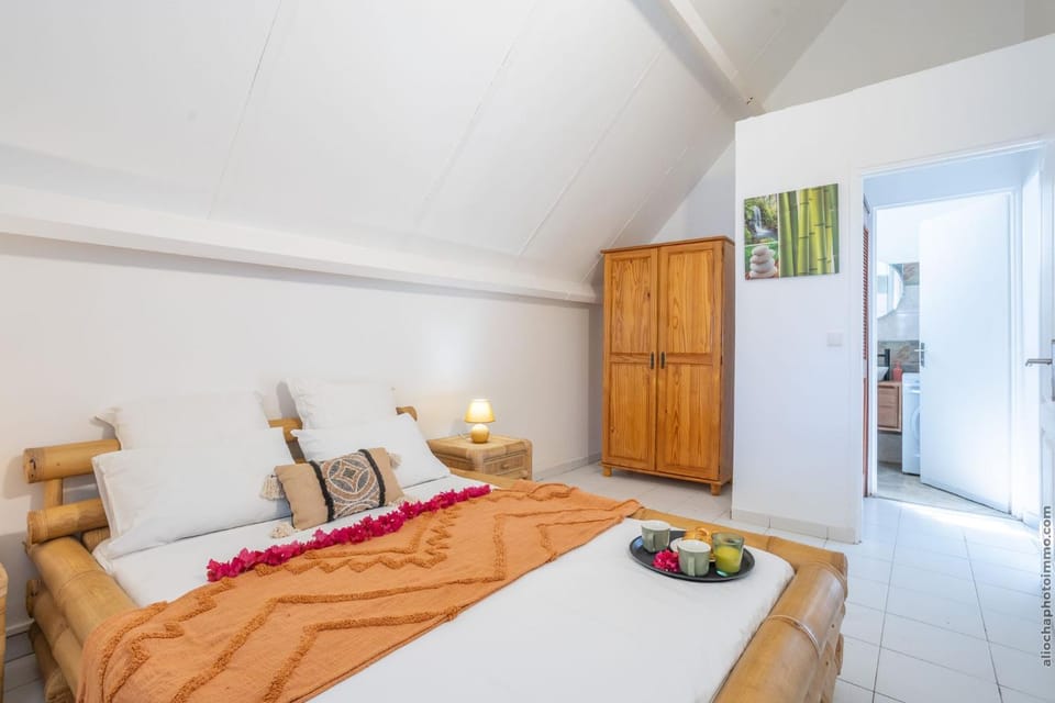 One Bedroom Apartment - Beachfront Apartment in La Trinité