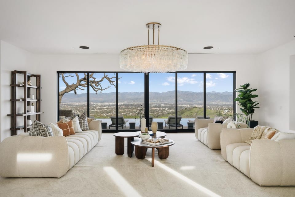 Natural landscape, View (from property/room), Living room