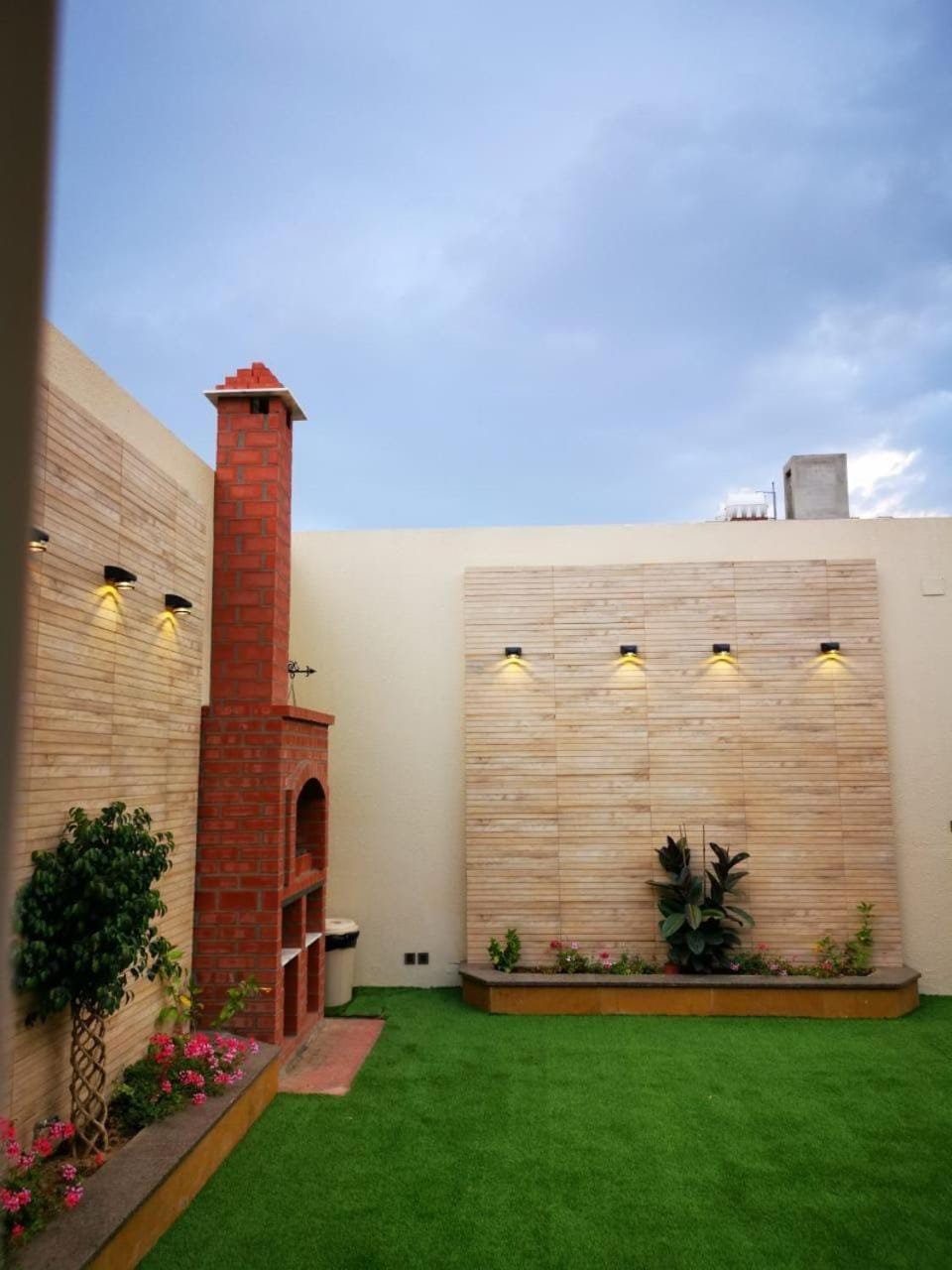 فلل لوسيرن Villa in Saudi Arabia
