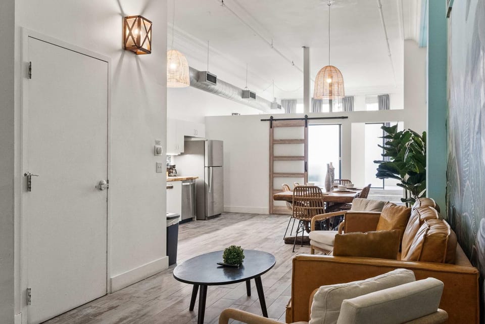 Downtown Gaslamp Getaway Stylish 4BR APT Apartment in Gaslamp Quarter