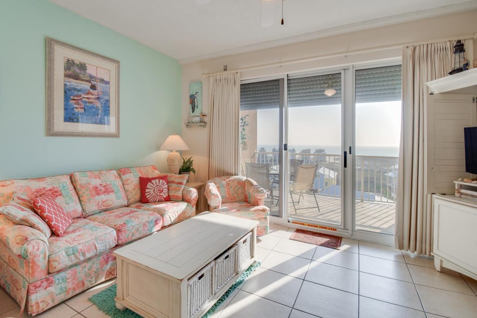 Ocean View, Walk to Beach: Gulf Shores Condo House in Alabama
