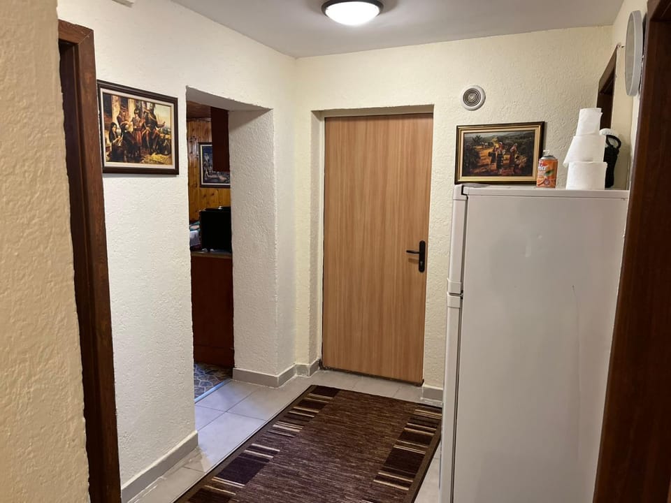 Апартамент за нощувки с механа ПРЕСТИЖ Apartment in Pleven