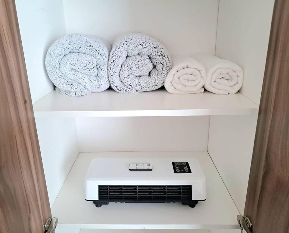 heating, towels, wardrobe