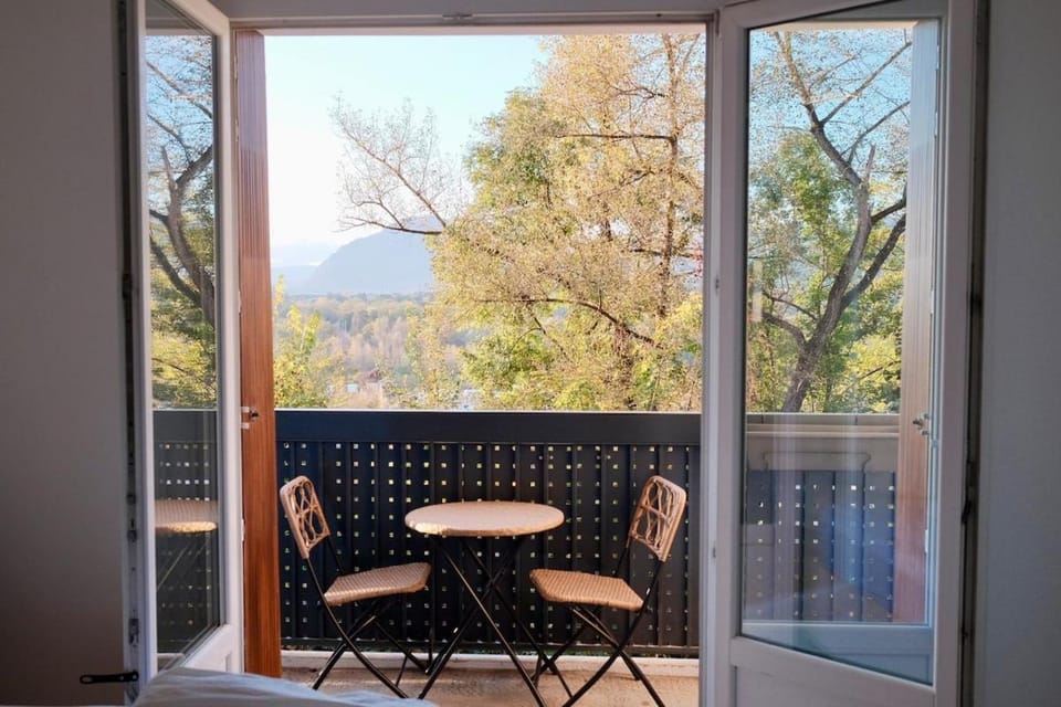 T2 Calme et lumineux Annecy avec parking privé Apartment in Annecy