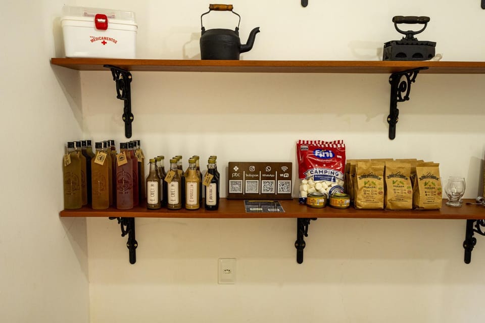 Coffee/tea facilities, Food and drinks