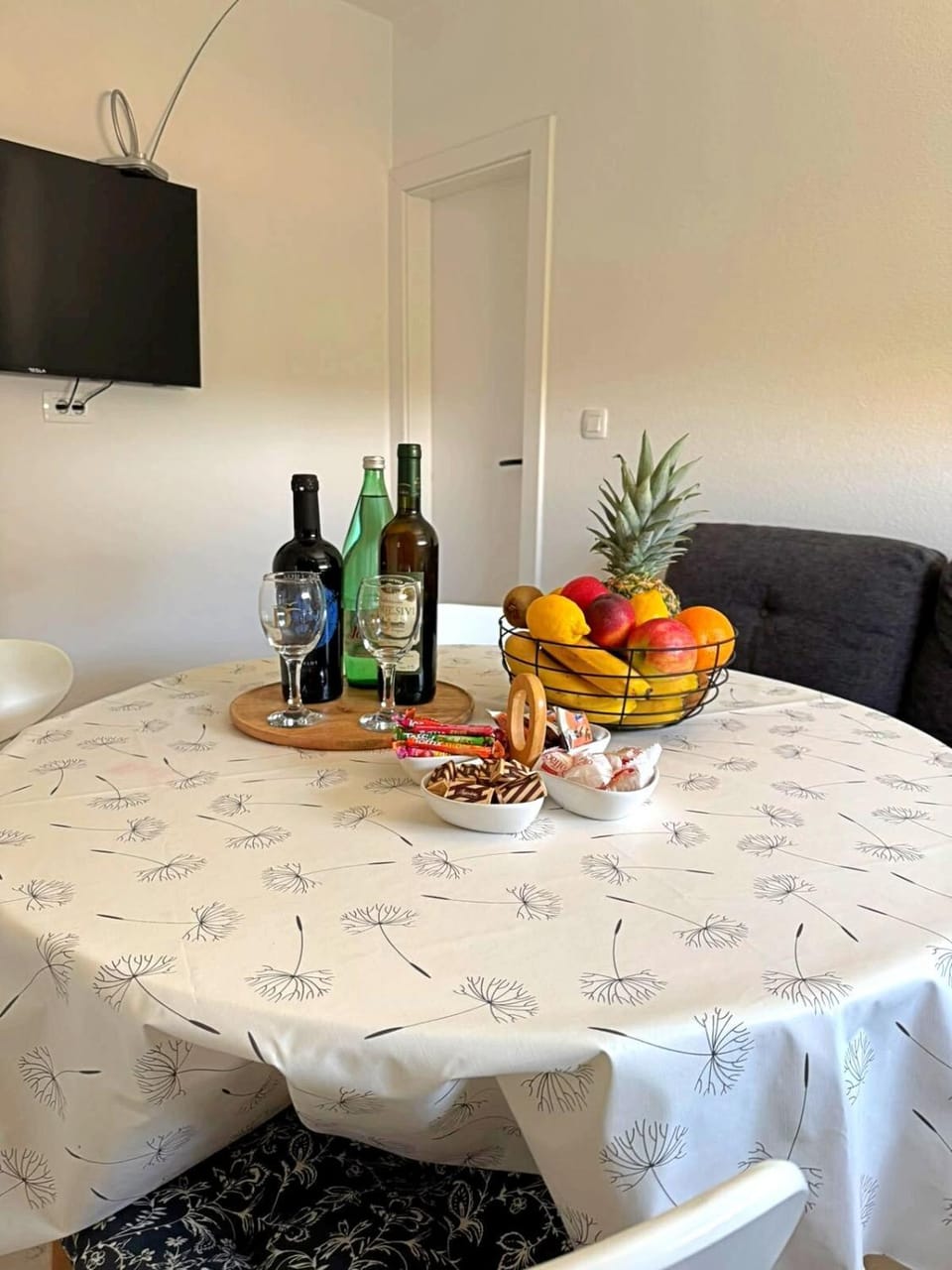 TV and multimedia, Dining area