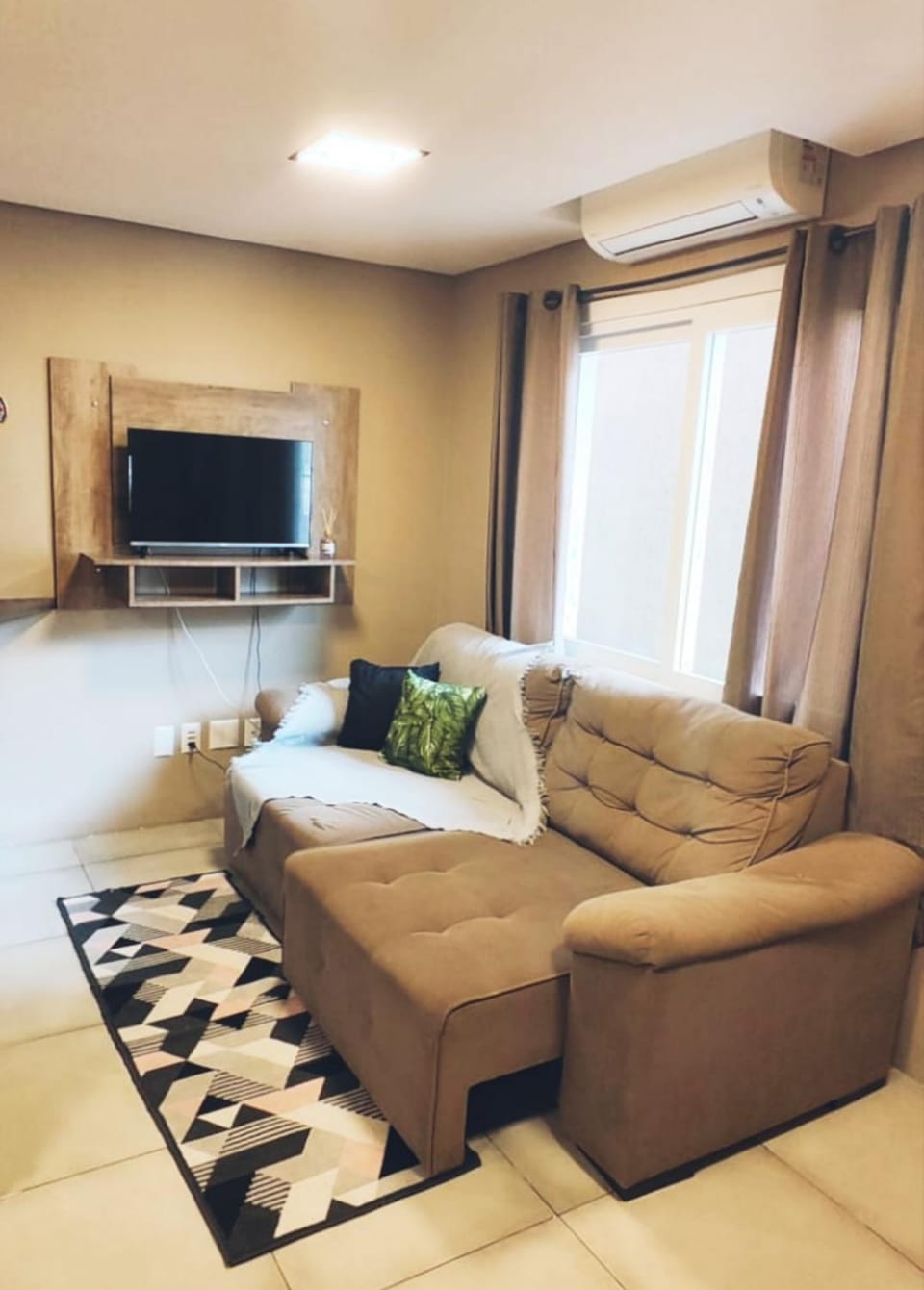 Communal lounge/ TV room, TV and multimedia, Living room