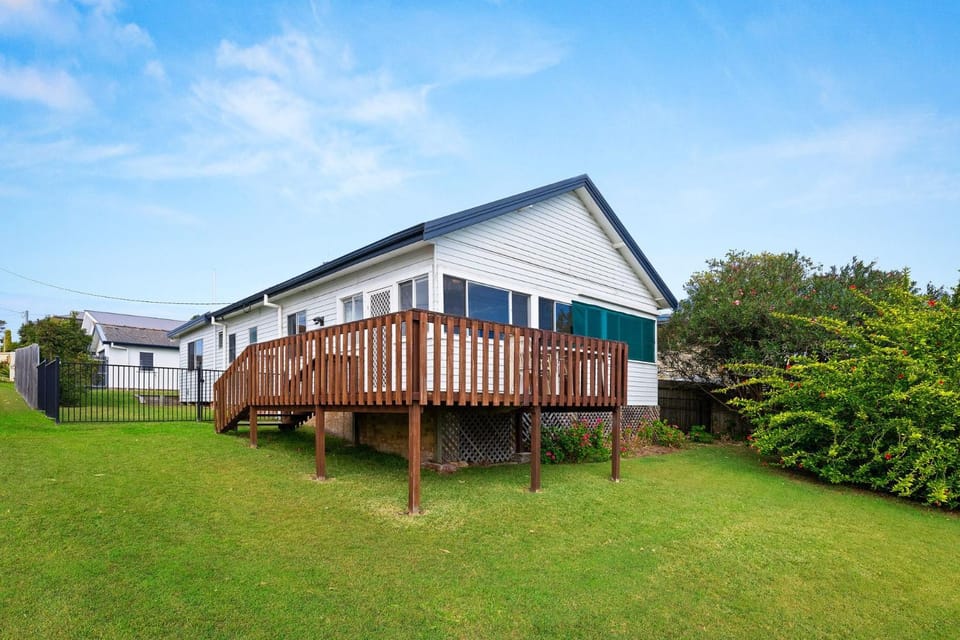Sunbeam Cottage on the Lake House in Toukley