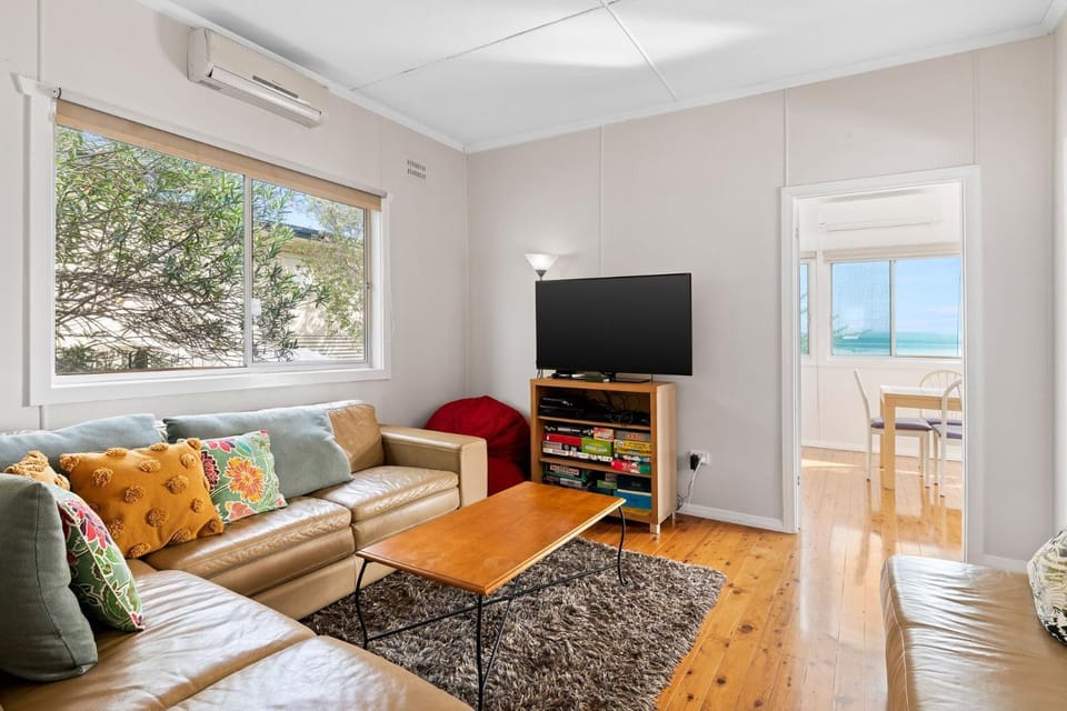 Sunbeam Cottage on the Lake House in Toukley