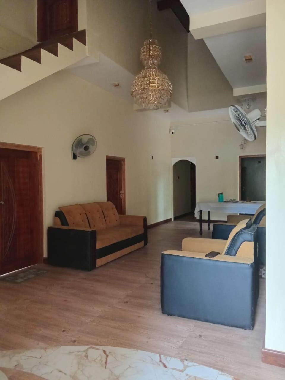 Nayyo Grand Hotel Bed and Breakfast in Sri Lanka