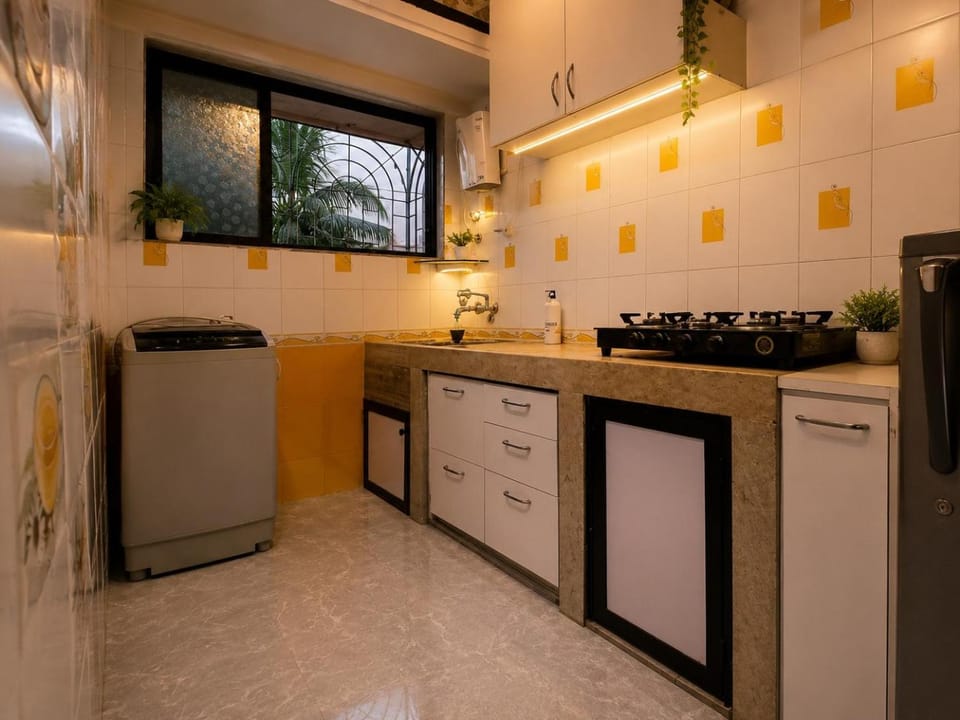 Coffee/tea facilities, Kitchen or kitchenette, Breakfast, oven, stove, toaster, washing machine, kitchen