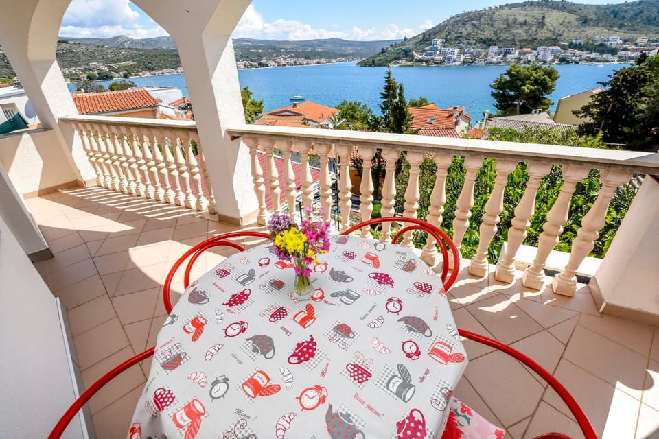 View (from property/room), Balcony/Terrace, Sea view