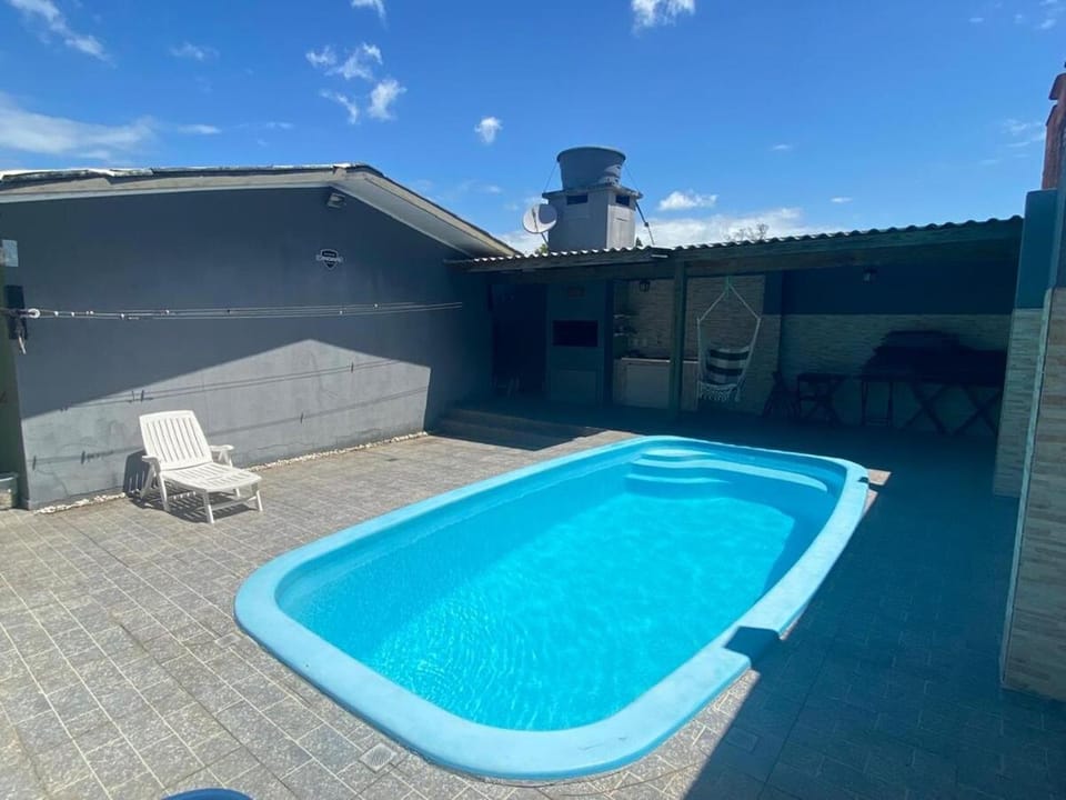 Casa com piscina 1 quadra do mar - Arroio do Sal House in State of Rio Grande do Sul