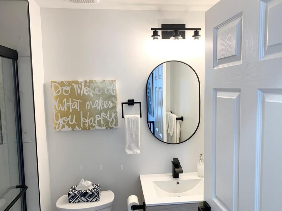 Bathroom, towels