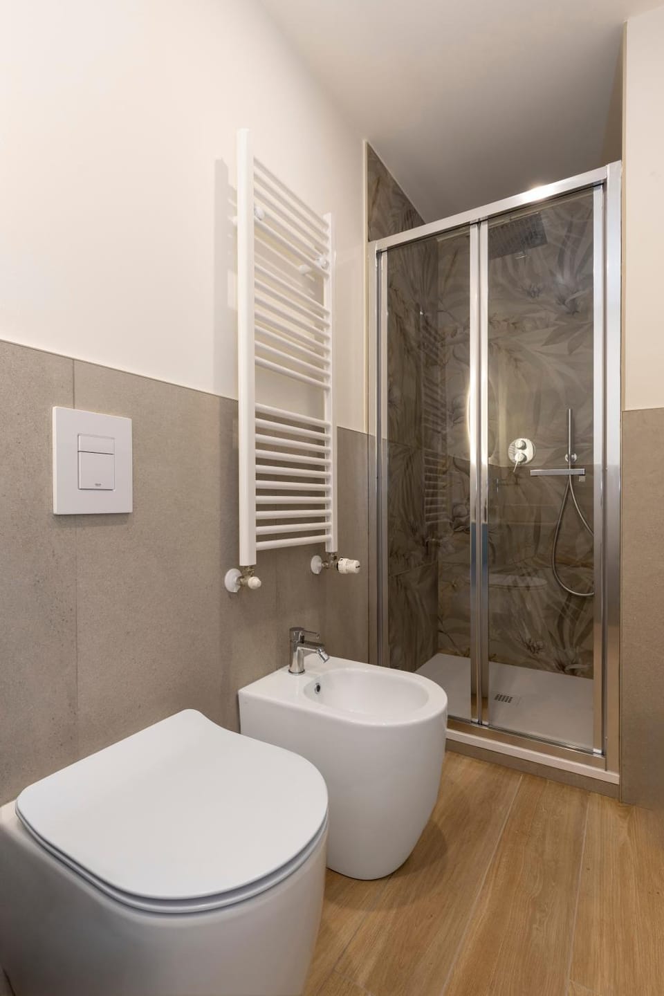 Shower, Toilet, bidet