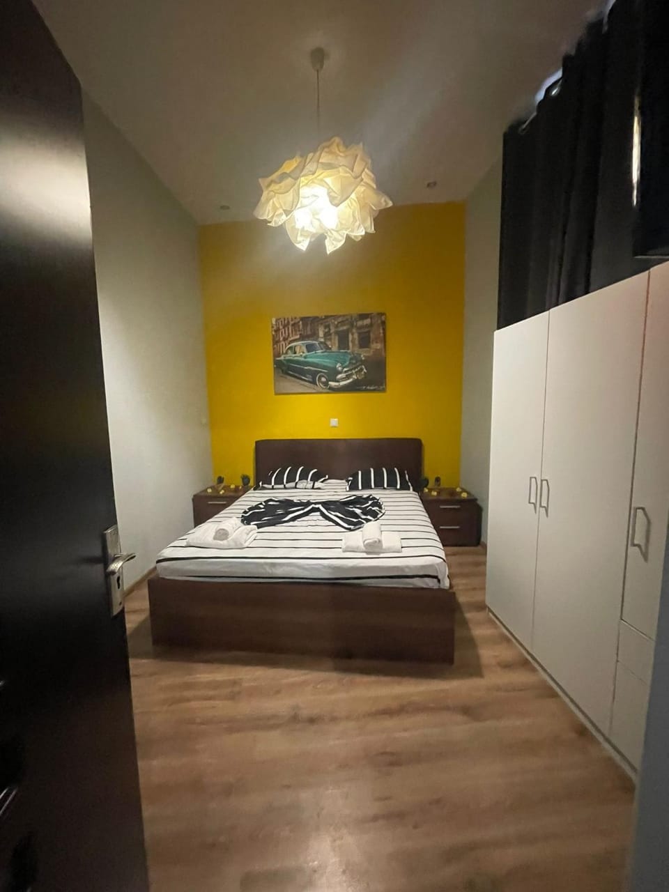 Huge apartment in Old Town for up to 9 people Apartment in Bucharest