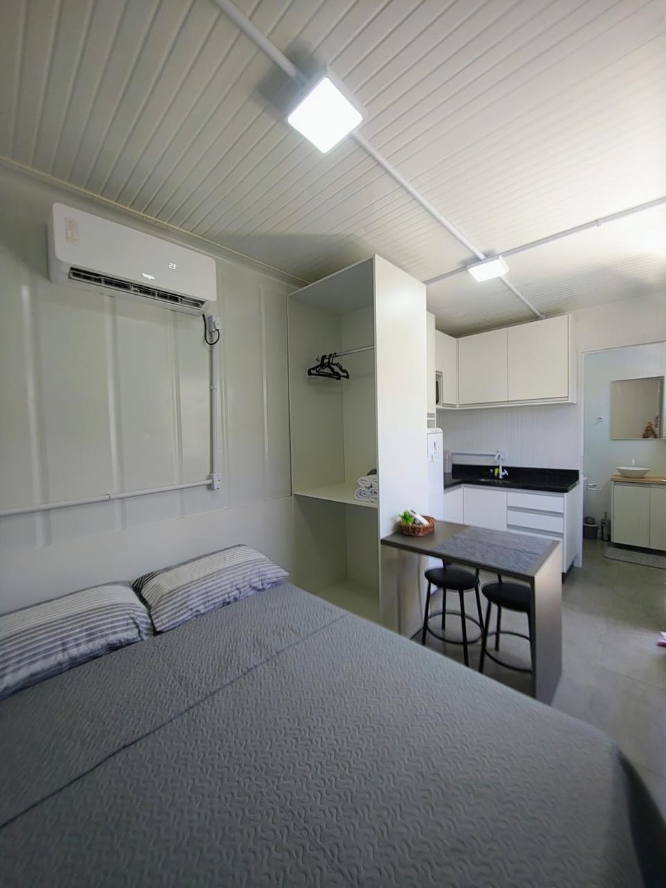 Bed, Kitchen or kitchenette, Photo of the whole room, Bedroom, wardrobe