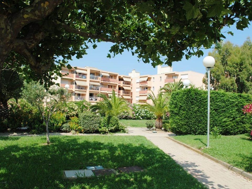 Appartement familial avec terrasse près de la plage - FR-1-251-918 Apartment in Bormes-les-Mimosas