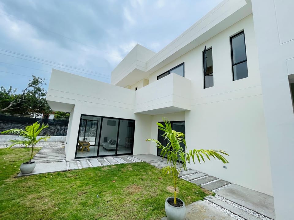 Property building, Garden