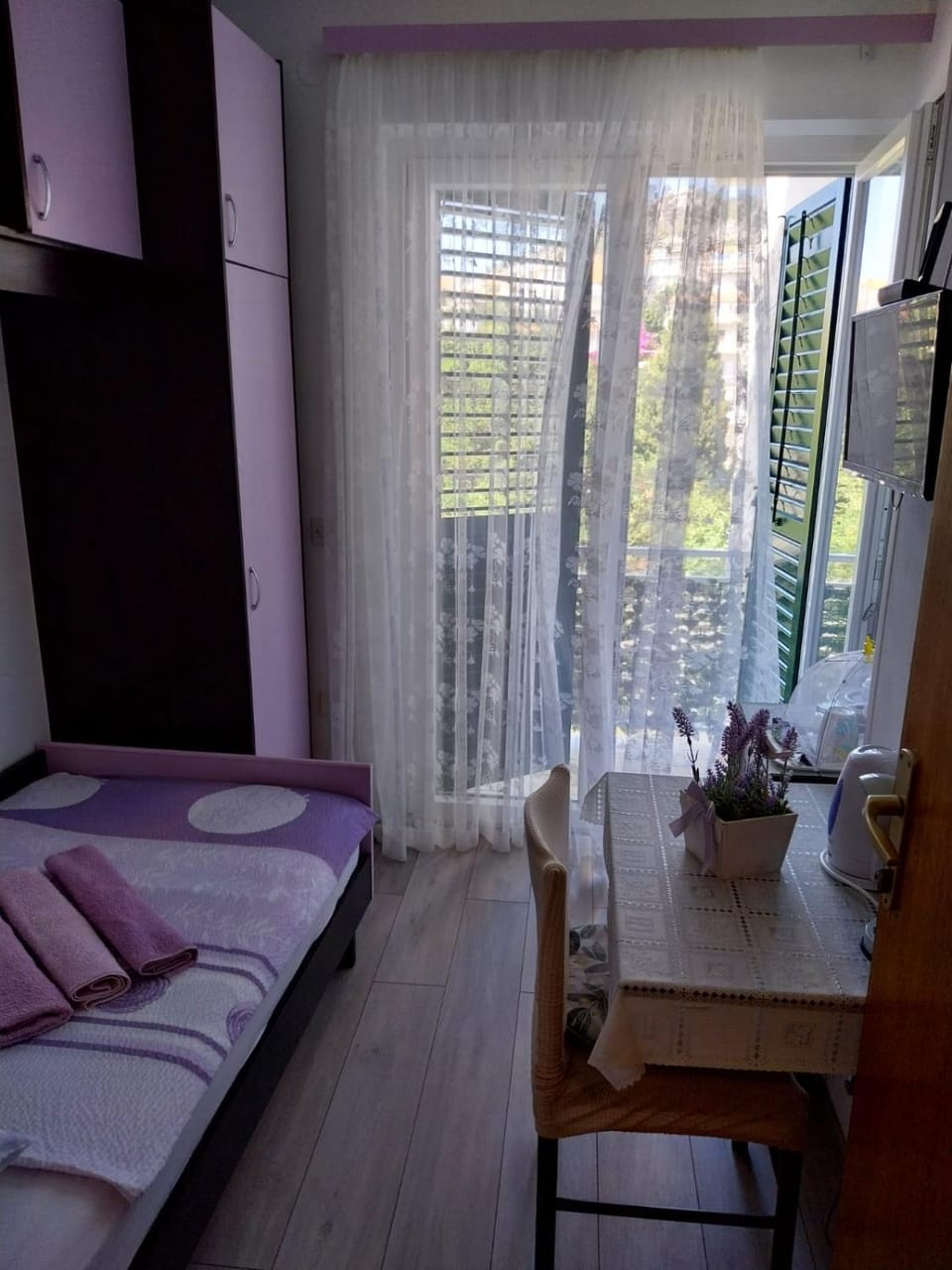 Apartment and rooms Hvar Vijola Bed and Breakfast in Hvar