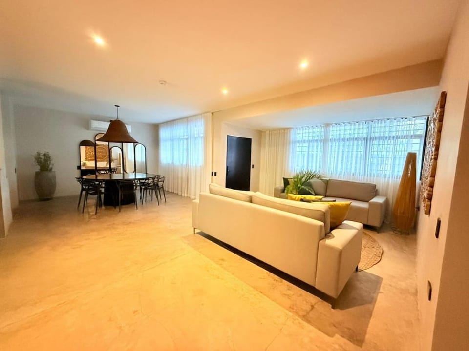 Living room, Seating area, Dining area, air conditioner