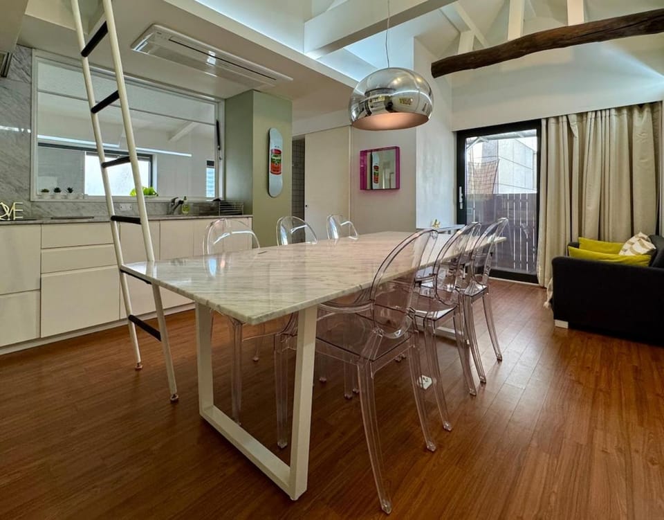 Spacious Stay for Up to 8 people, Seoul Station & Namsan Apartment in Seoul