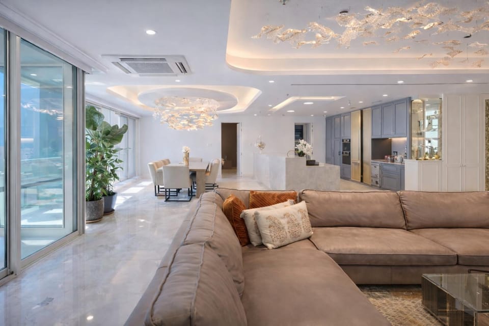 Penthouse with panoramic water-view Ultra-luxury Apartment in Dubai