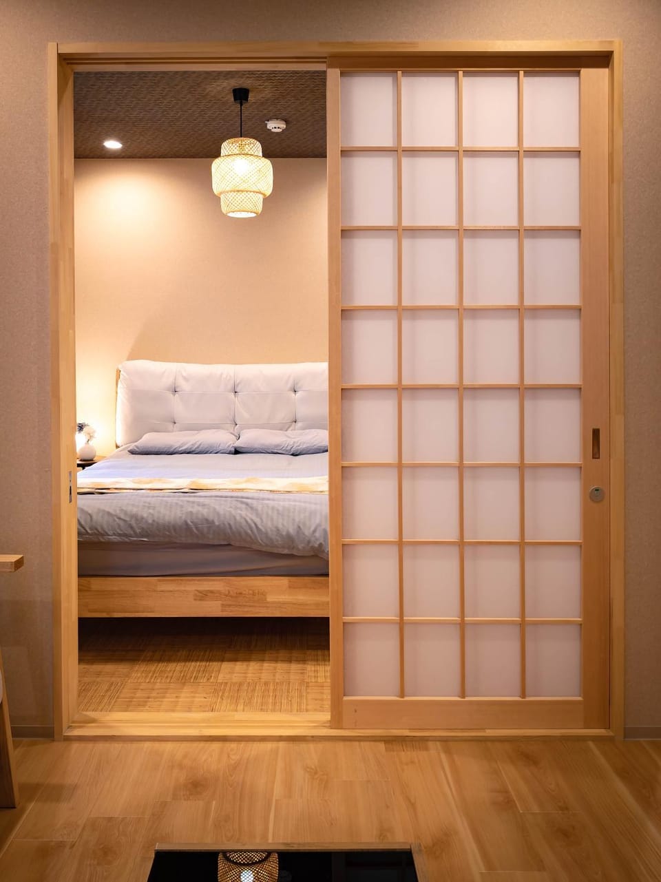 Bed, Bedroom, air conditioner